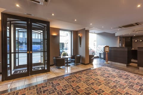 Hotel Villa Royale, Interior entrance