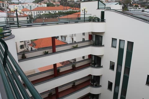 Hotel Windsor, Exterior detail