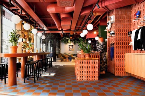 Hobo Helsinki, Lobby