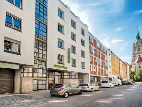 B&B Hotel München-Hbf, Exterior