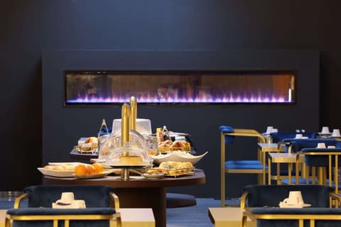 Hotel América, Restaurant