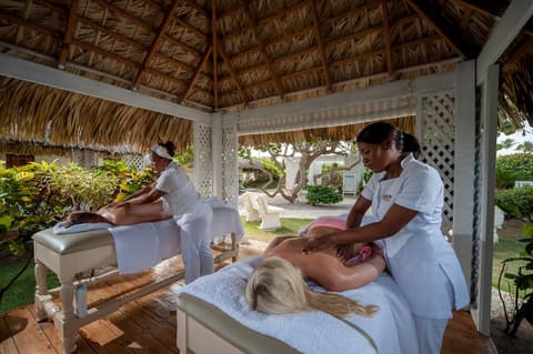 Tropical Deluxe Princess - All Inclusive, Massage