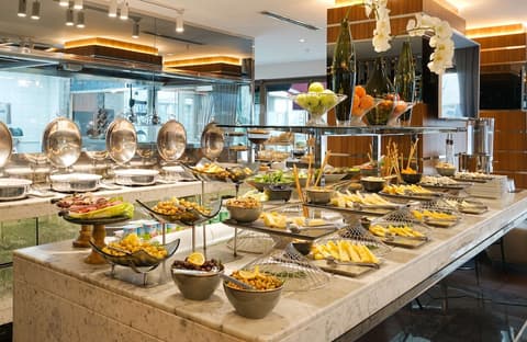 Occidental Ankara, Restaurant