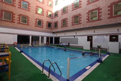 Ramee Guestline Hotel Qurum, Indoor pool