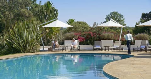 Fairmont Mount Kenya Safari, Pool