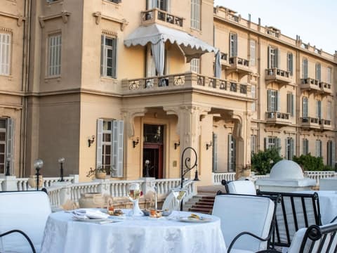 Pavillon Winter Luxor, Restaurant