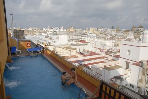 Senator Cadiz Hotel, Rooftop pool