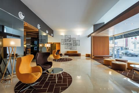 HF Fénix Urban, Lobby