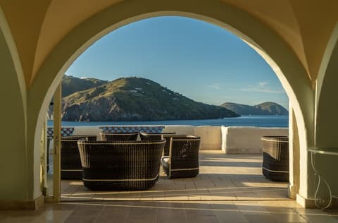 Therasia Resort Sea & Spa - The Leading Hotels of the World, Lobby lounge