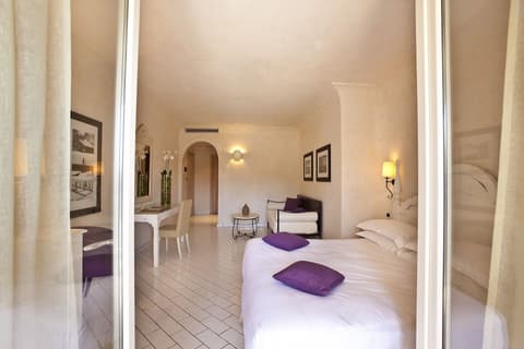 Therasia Resort Sea & Spa - The Leading Hotels of the World, Room