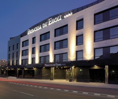Hotel Sercotel Princesa de Eboli, Front of property