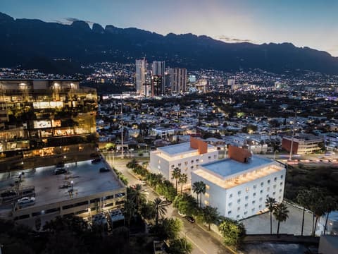Comfort Inn Monterrey Valle, Front of property