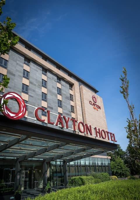 Clayton Hotel Leeds, Front of property