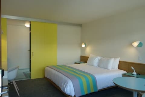 Beverly Laurel Hotel at West Hollywood, Room