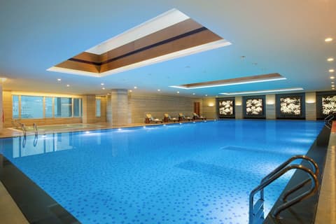 Shangri-La Chengdu, Indoor pool