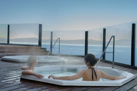 Los Cauquenes Resort + Spa + Experiences, Outdoor spa tub