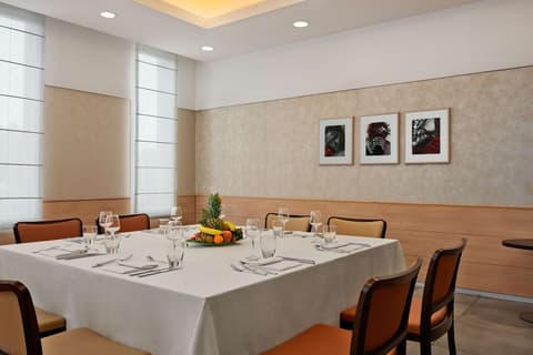 Hilton Garden Inn Rome Airport, Restaurant