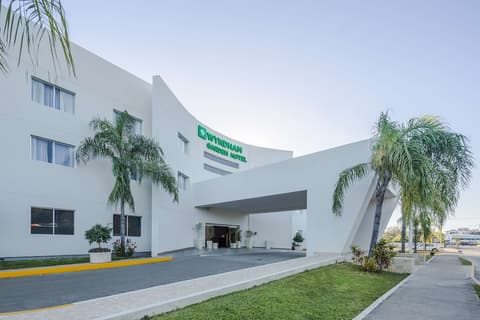Wyndham Garden Playa del Carmen, Exterior