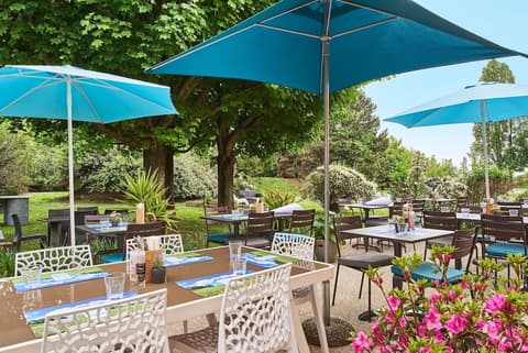 Kyriad Direct Le Bourget - Gonesse, Garden