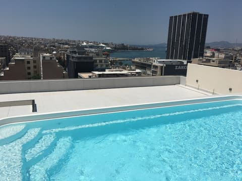 Piraeus Theoxenia Hotel, Rooftop pool