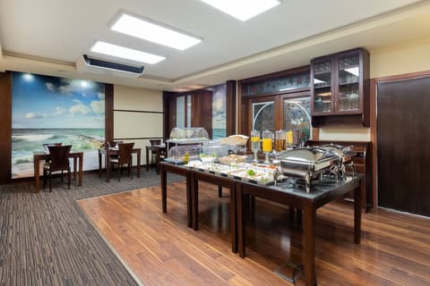 Villa Angela, Restaurant