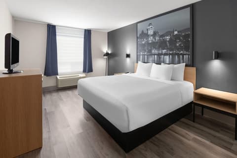 Super 8 by Wyndham Quebec City, Room