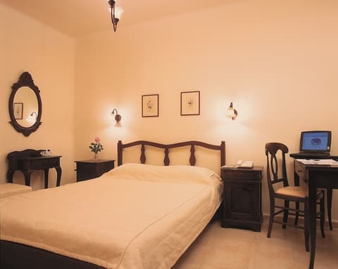 Nymphes Luxury Apartments, Room