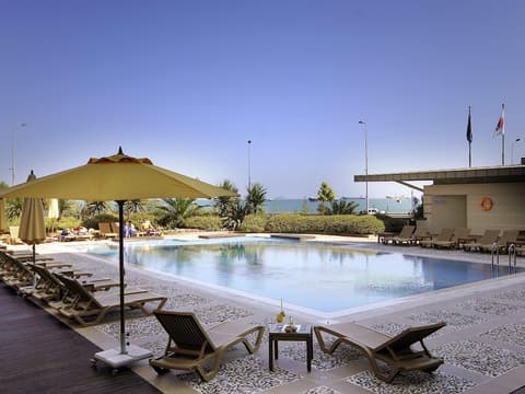 Novotel Istanbul Zeytinburnu, Pool