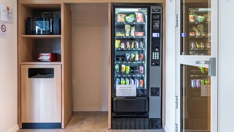 PREMIERE CLASSE VILLEPINTE CENTRE - Parc des Expositions, Vending machine