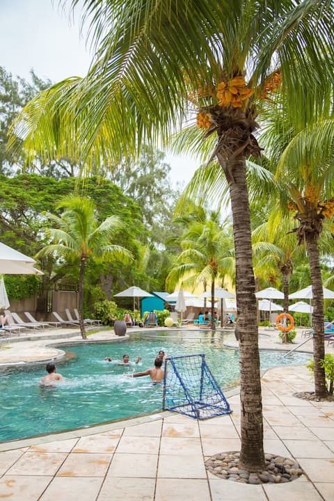 Coin de Mire Attitude, Pool