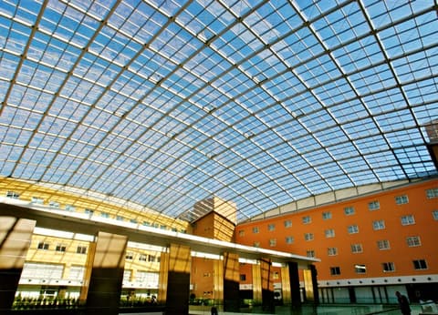 Plaza Caserta, Interior