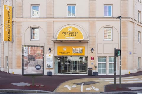 Premiere Classe Paris Ouest - Pont De Suresnes, Exterior