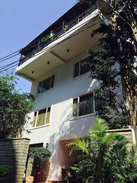 jüSTa Off MG Road, Front of property