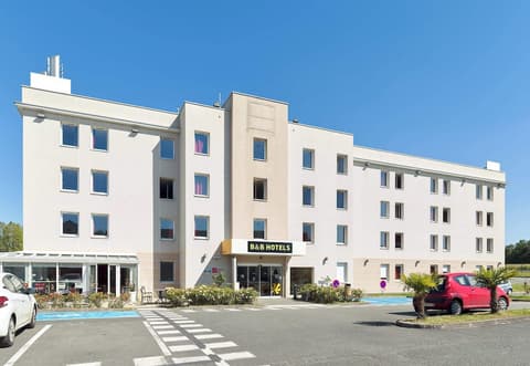 B&B HOTEL Saint-Witz Roissy, Front of property