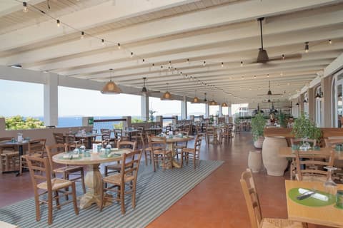 Mangia's Sardinia Resort, Restaurant