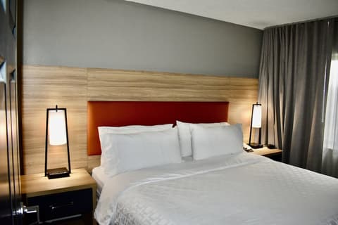 Candlewood Suites Indianapolis Downtown Medical District by IHG, Room
