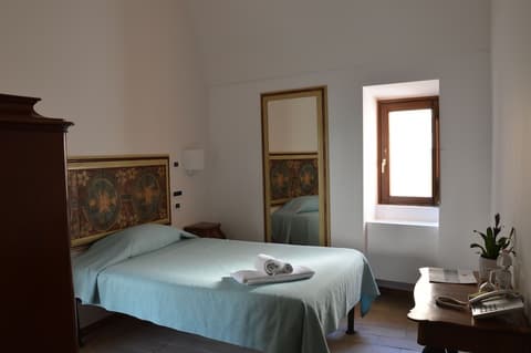 S. Martin Hotel, Room