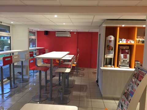 Premiere Classe Toulouse Sud - Portet, Breakfast area