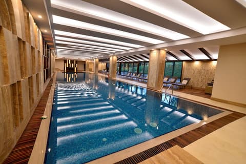 Radisson Blu Hotel, Yerevan, Indoor pool