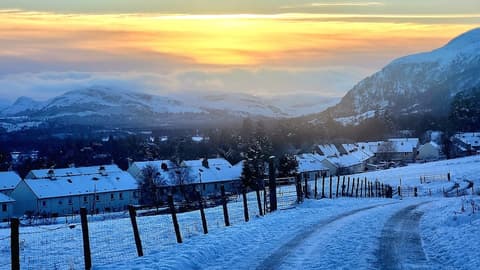Highlander Hotel, Hiking