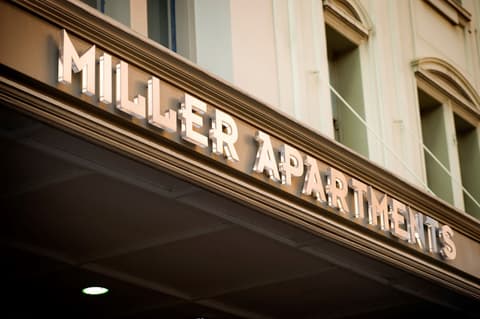 Miller Apartments Adelaide, Property entrance