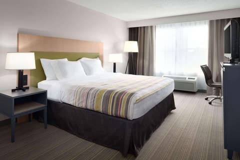Country Inn & Suites by Radisson, Camp Springs (Andrews Air Force Base), MD, Room