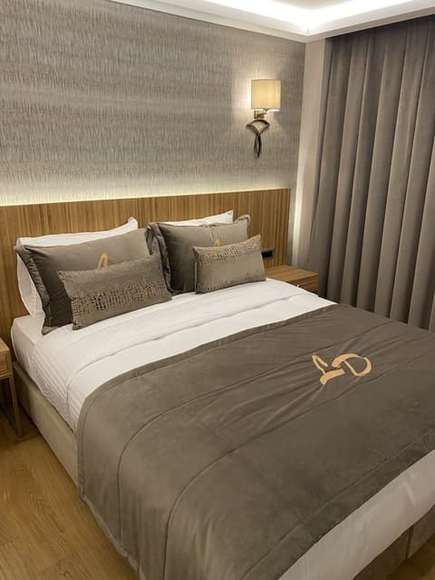 Lady Diana Hotel, Room