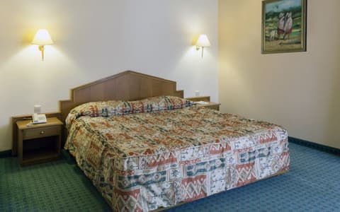 El Mouradi Douz, Room