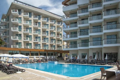 Riviera Hotel & Spa, Outdoor pool