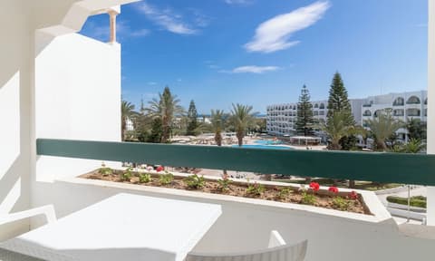 El Mouradi Palace, Room