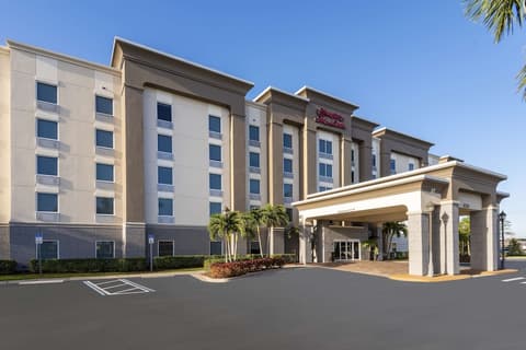 Hampton Inn & Suites Fort Myers - Colonial Blvd, Exterior