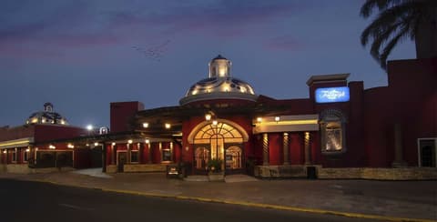 Hotel Arcangel, Exterior