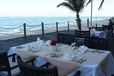 Diani Reef Beach Resort & Spa - Your Beachfront Bliss Awaits, Restaurant