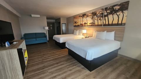 Days Inn & Suites by Wyndham Artesia, Room